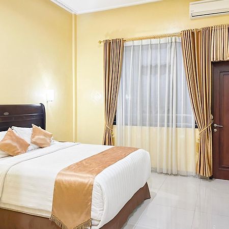 Kartika Hotel Syariah Pacitan Mitra Reddoorz Extérieur photo