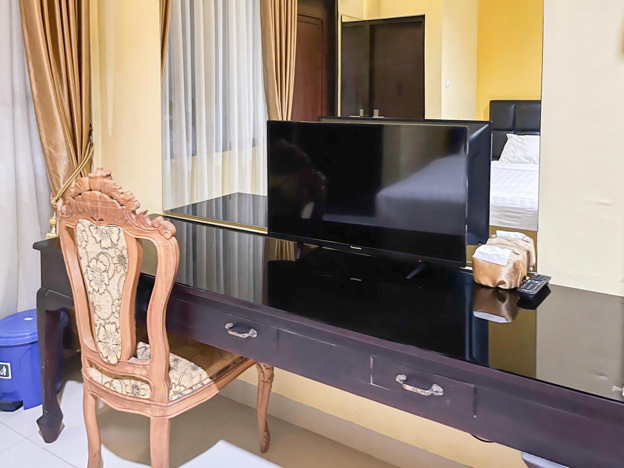 Kartika Hotel Syariah Pacitan Mitra Reddoorz Extérieur photo