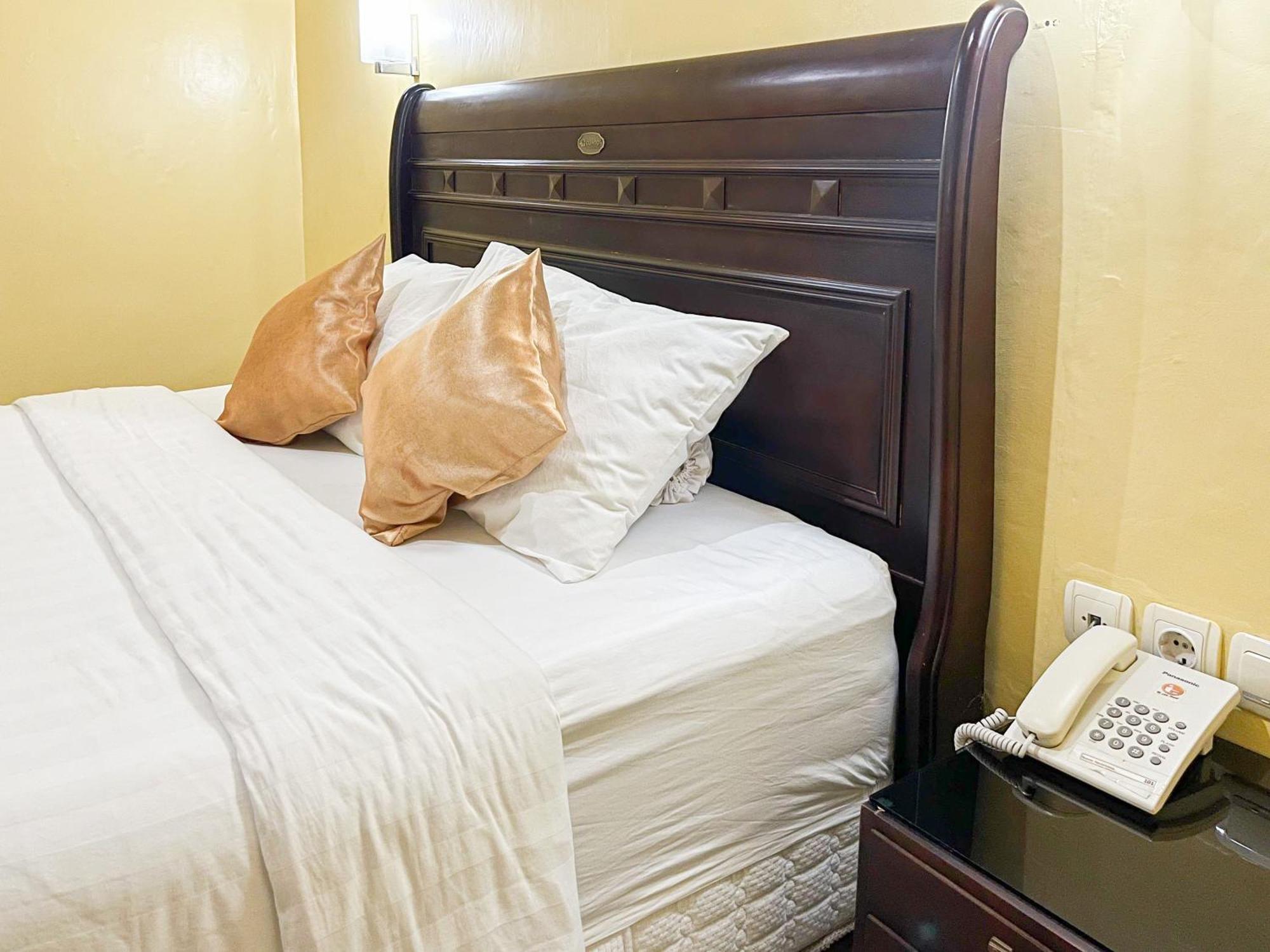 Kartika Hotel Syariah Pacitan Mitra Reddoorz Extérieur photo