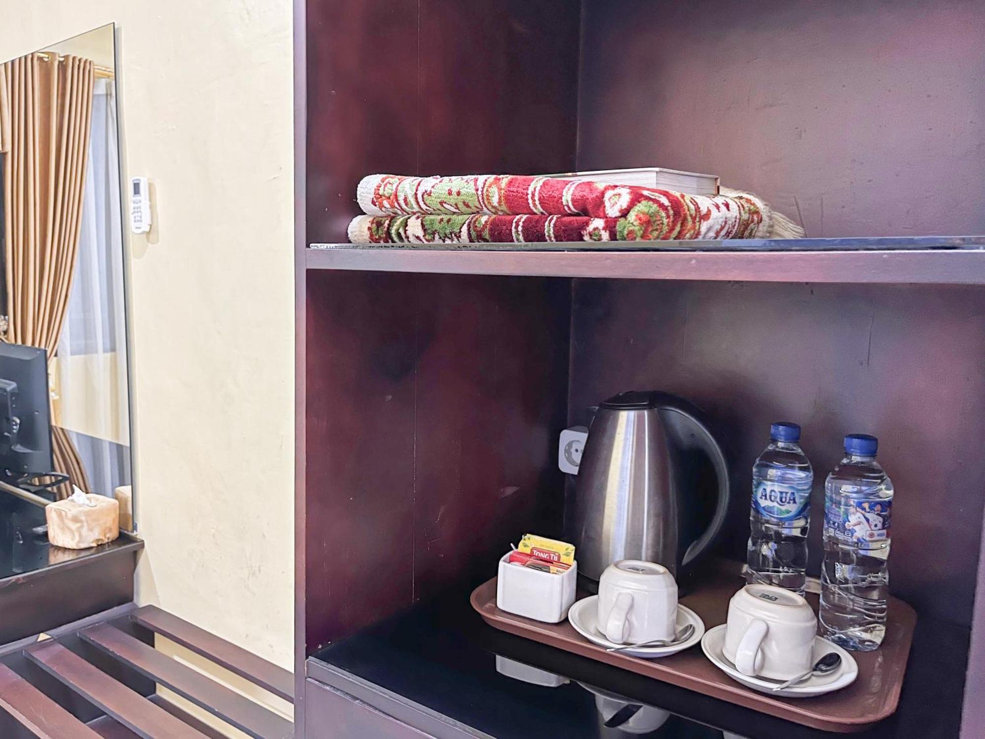 Kartika Hotel Syariah Pacitan Mitra Reddoorz Extérieur photo