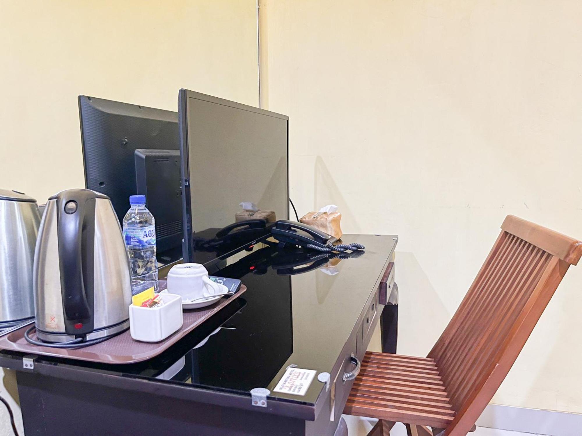 Kartika Hotel Syariah Pacitan Mitra Reddoorz Extérieur photo