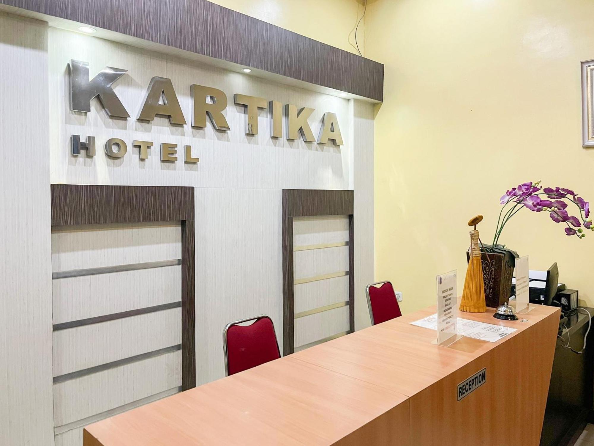 Kartika Hotel Syariah Pacitan Mitra Reddoorz Extérieur photo