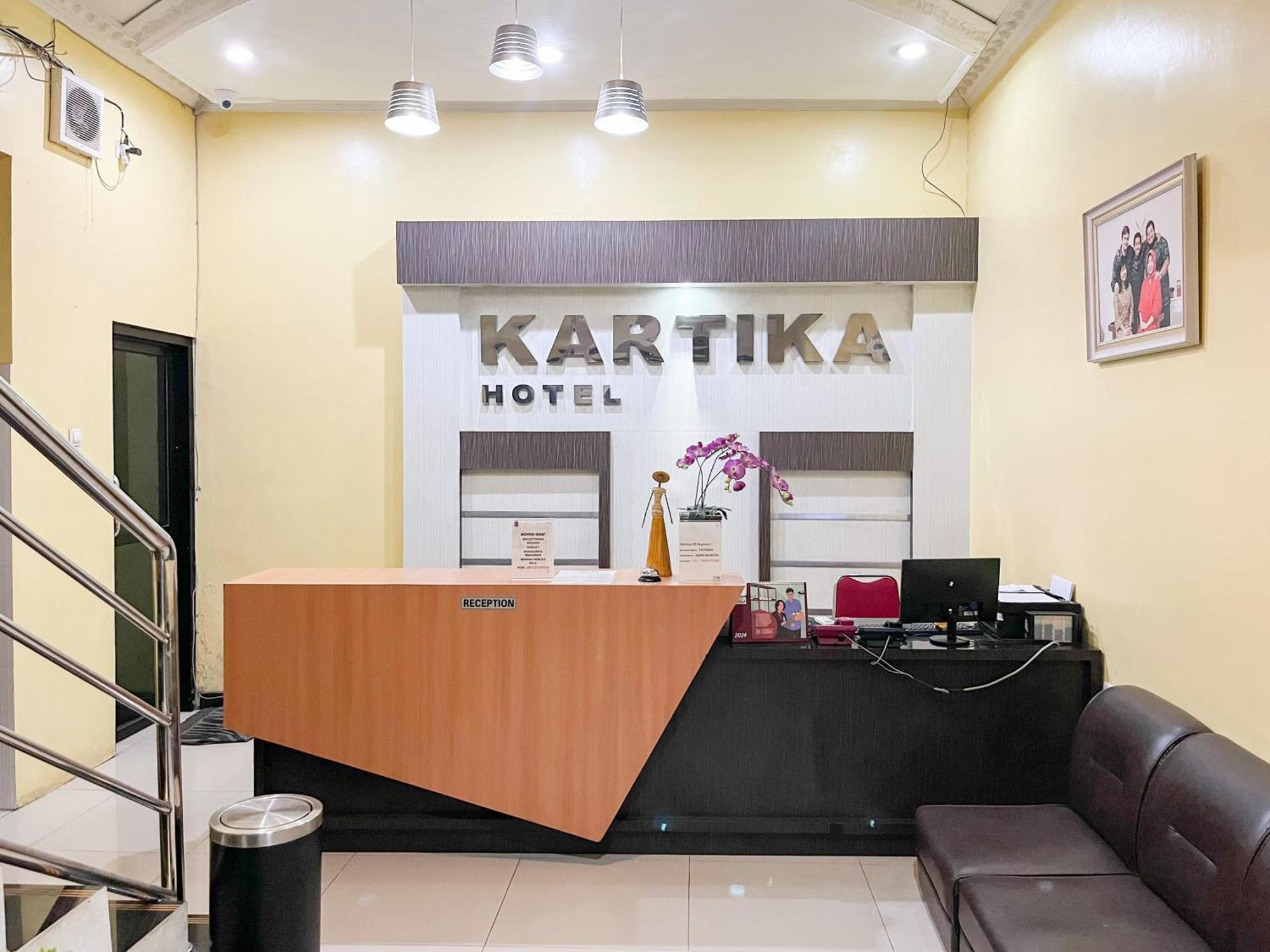 Kartika Hotel Syariah Pacitan Mitra Reddoorz Extérieur photo