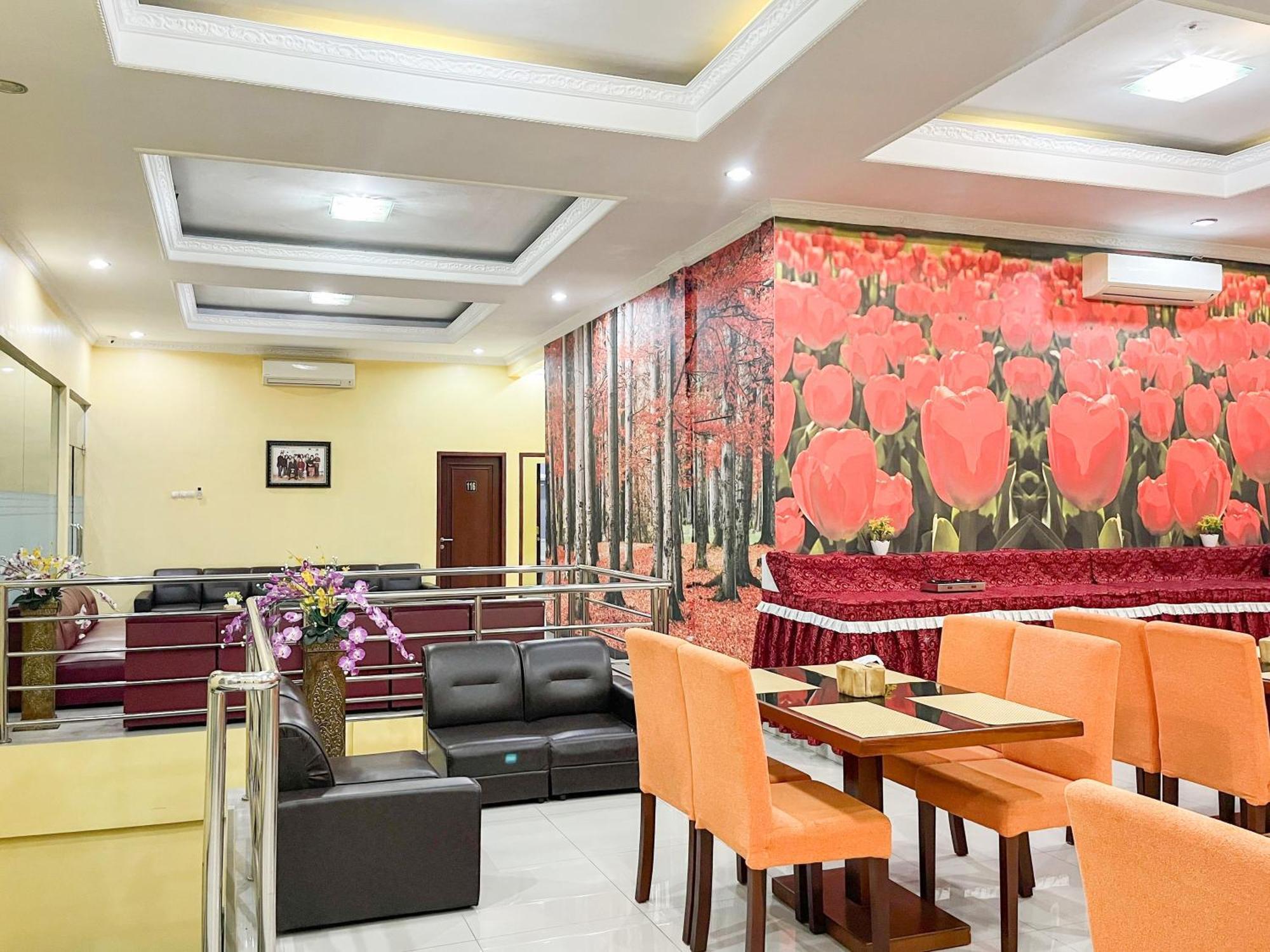 Kartika Hotel Syariah Pacitan Mitra Reddoorz Extérieur photo